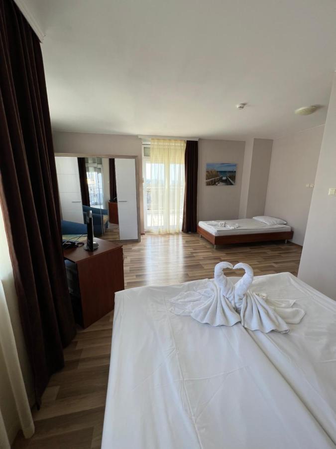 Hotel Incognito Pomorie Exteriör bild