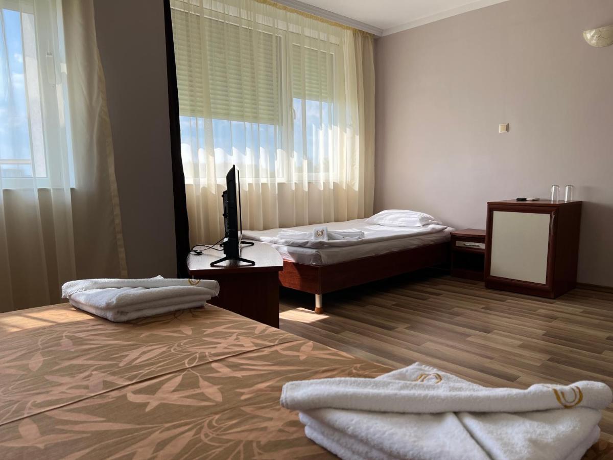Hotel Incognito Pomorie Exteriör bild