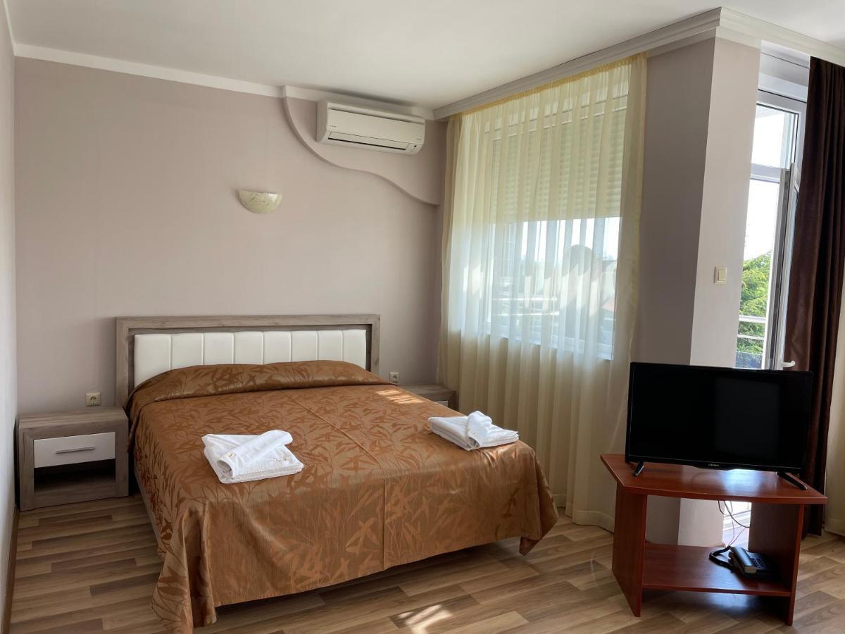 Hotel Incognito Pomorie Exteriör bild