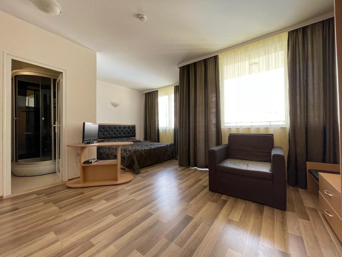 Hotel Incognito Pomorie Exteriör bild